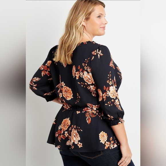 PLUS NWOT Maurices Navy Floral Peasant Top - Picture 2 of 6